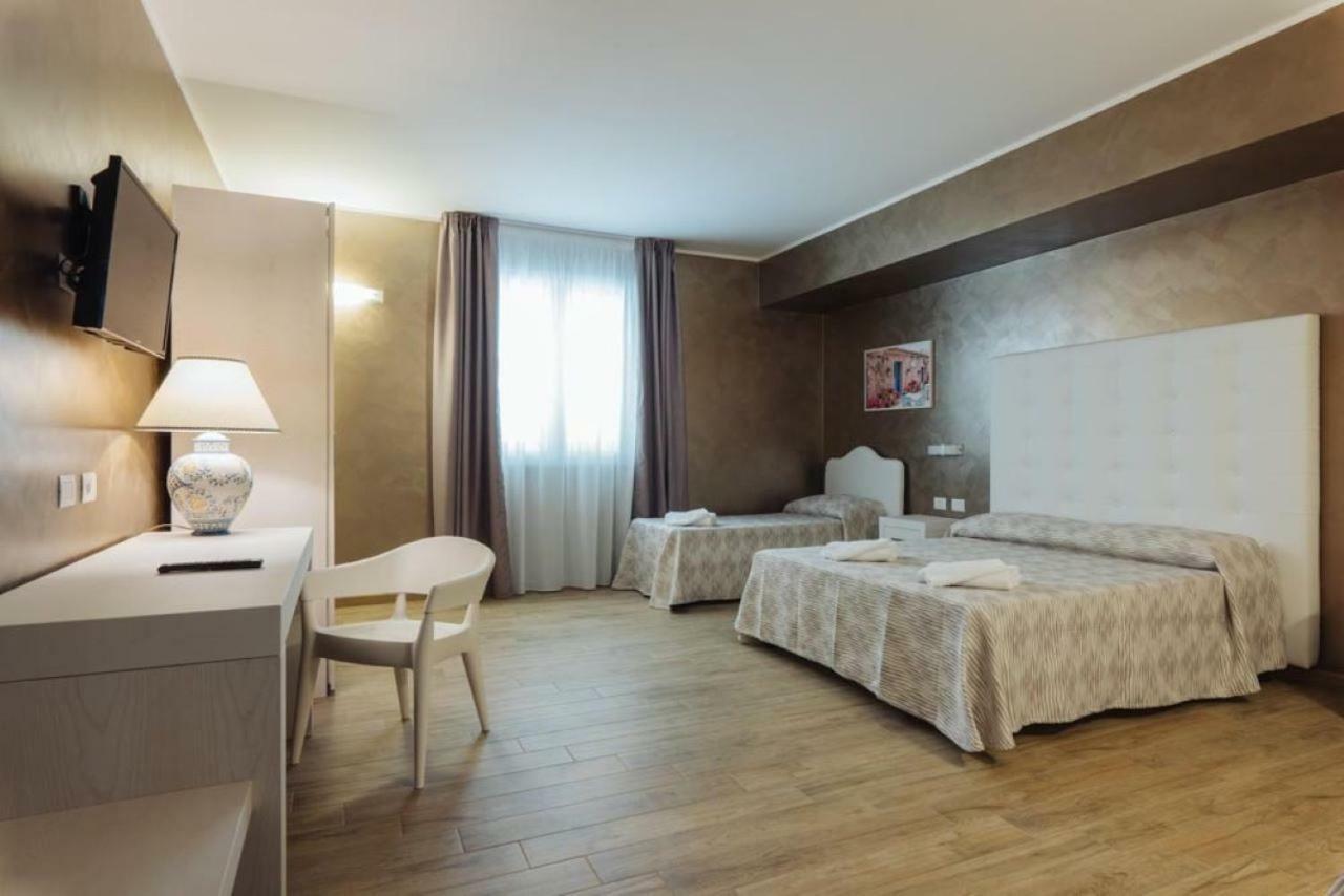 Le Vele Di Balestrate Hotell Eksteriør bilde